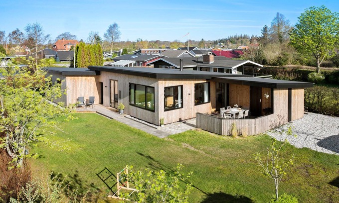 Hvidbjerg Strand House | Awesome home in Børkop with kitchen
