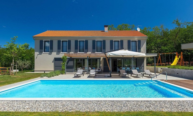 Lasici House | Awesome home in Porec