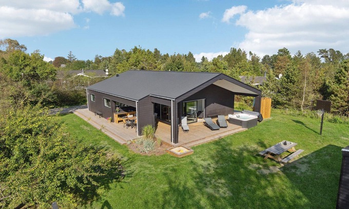 Nordost House | Awesome home in Sæby with sauna