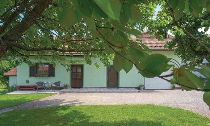 Strigova House | Awesome home in Strigova with WiFi