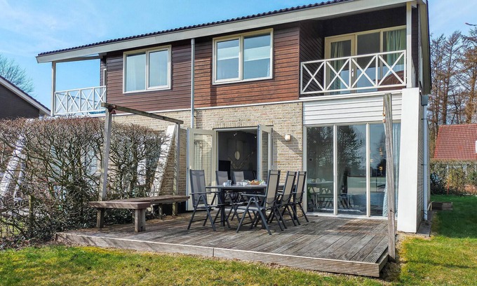 Vlagtwedde House | Awesome home in Vlagtwedde