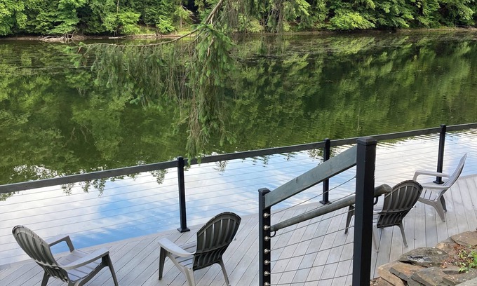Saugerties South House | AWESOME HOUSE ON THE ESOPUS CREEK !