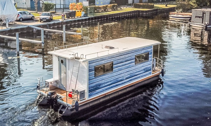Oberhavel Boat Rental | Awesome ship in Hennigsdorf