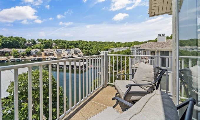 Village of Four Seasons Condo | Awesome lakeview top floor condo