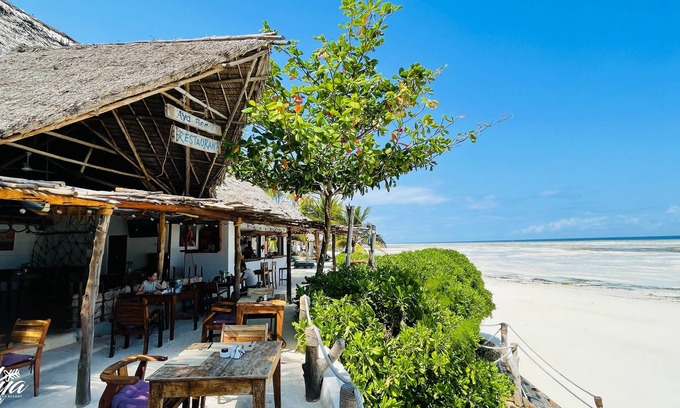 Mkunguni Hotel | Aya Beach - Breath Taking Sunsets & Tranquil Atmosphere
