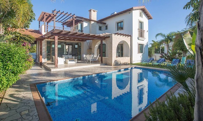 Ayia Thekla Villa | Ayia Napa Kymma Villa KY23 - a villa that sleeps 6 guests in 3 bedrooms