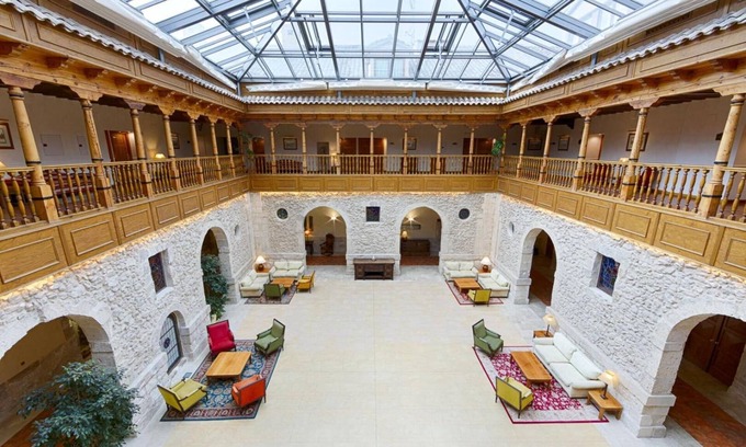 Penafiel Hotel | AZZ Peñafiel Las Claras Hotel & Spa
