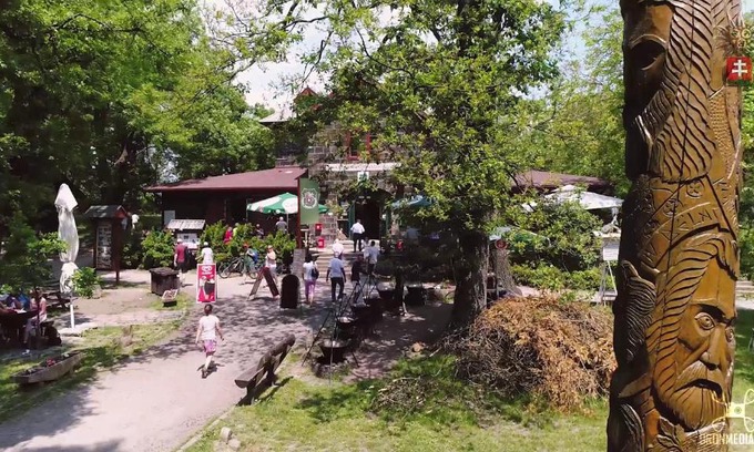 Szentendrei House | Báró Eötvös Loránd Menedékház