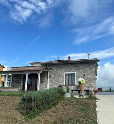 Montecalvo Irpino House | B&B Agriturismo Grandola