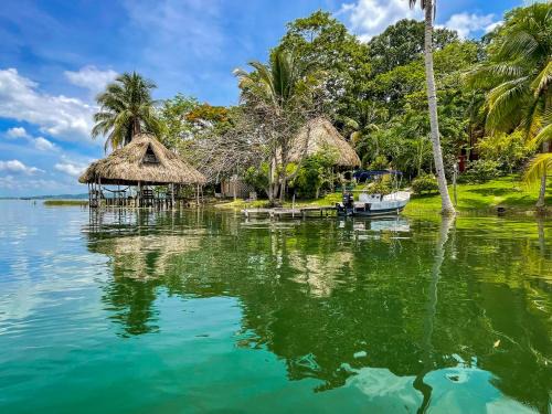 Flores Cabin | B&B Del Lago