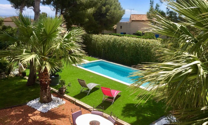 Sausset-les-Pins Bed & Breakfast | B&B L'Escale Cote Bleue