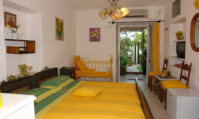 Ponza Bed & Breakfast | b&b La Limonaia a mare 02