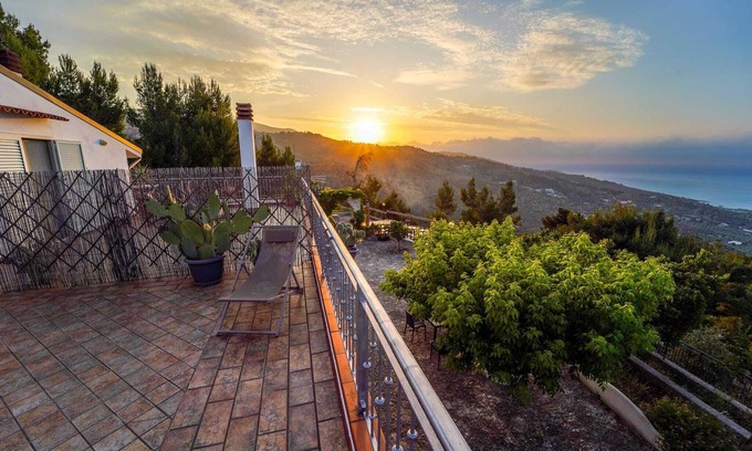 Mattinata Bed & Breakfast | B&B La Scapola Cozy b&b surrounded by greenery 2 km from the sea