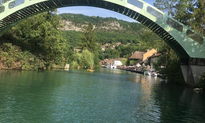 Yenne Bed & Breakfast | B&B Les Lodges de la Cascade