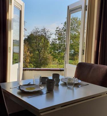 Wijk en Aalburg Bed & Breakfast | B&B MaasLandje