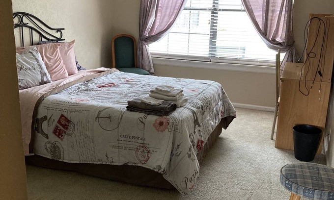 Wichita Falls House | B Cozy in 3 BDRM/1 bath. Sleeps 6 Suite B