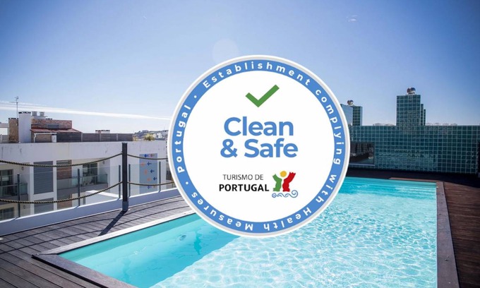 Lagos Apartment | B04 - Luxury 2 Bed with Top Terrace Pool