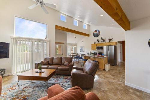 Moab South Valley House | B1- Hidden Valley Villa I Large Patio I Pool and Hot Tub