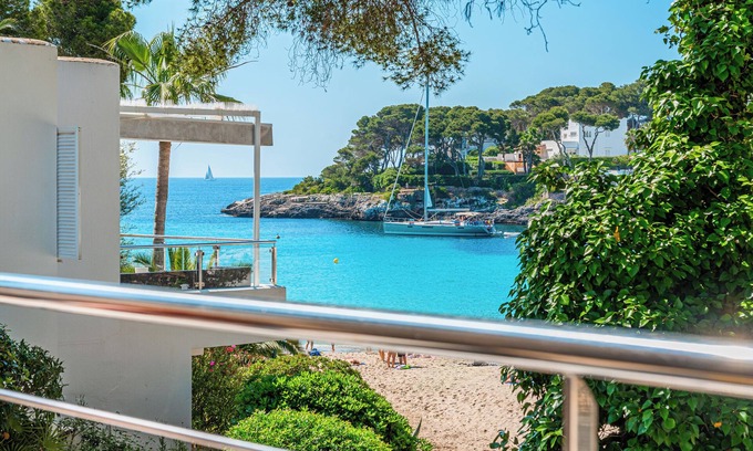 Cala d'Or Apartment | B23. Apartment with pool, AC & Wifi, very central