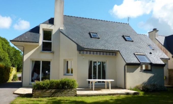 Benodet Villa | B7009 - VILLA WITH CLOSED GARDEN OF 300M2 1KM FROM THE BEACH OF TREZ TO BENODET