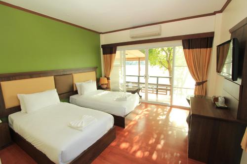Bang Khonthi Resort | Baantip Suantong