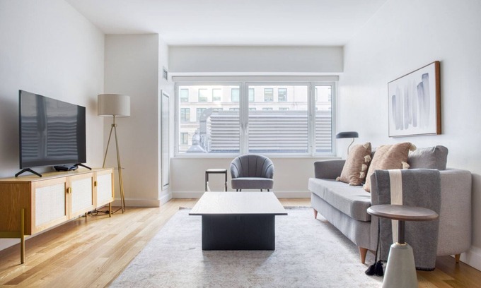 Back Bay East Apartment | Back Bay 1BR, by Blueground