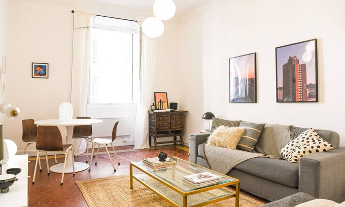 Les Cinq Avenues Apartment | Bail mobilité - Grand appartement 1 chambre