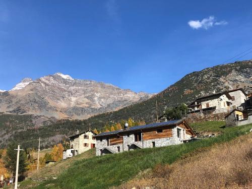 Chiesa in Valmalenco Ski Chalet | Baita Chalet La Masun beautiful view
