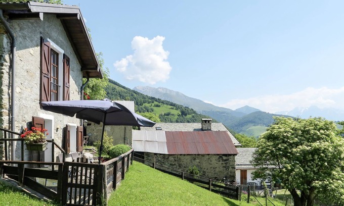 Peglio Apartment | Baita dei Nonni by Interhome
