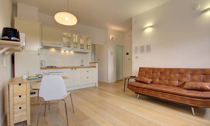 Cannaregio Apartment | BALCONY-GHETTO 2pax internet aircond, wifi