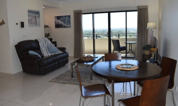 Parap Apartment | Balcony views of spectacular Darwin Harbour, short walk to beach and restaurants