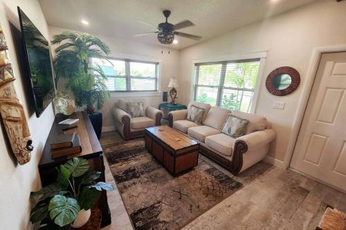 Cocoa Beach Apartment | Bali Bungalow - Downtown Cocoa Beach