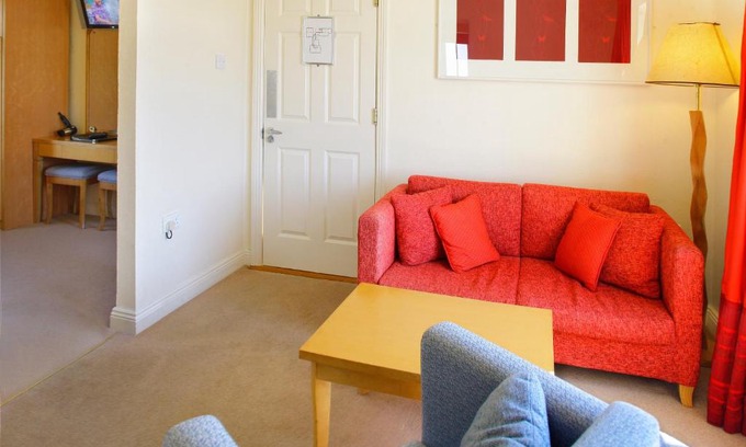 Baltimore House | Baltimore Townhouse Guest Accommodation