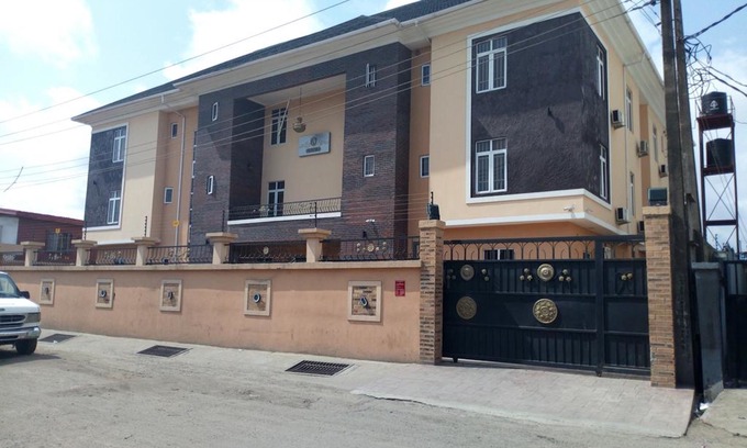 Ajeromi-Ifelodun Hotel | Bana Hotel & Suites