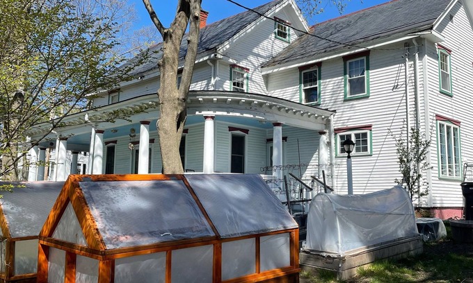 Bangor Bed & Breakfast | Bangor Heritage Inn Bed and Breakfast for 2