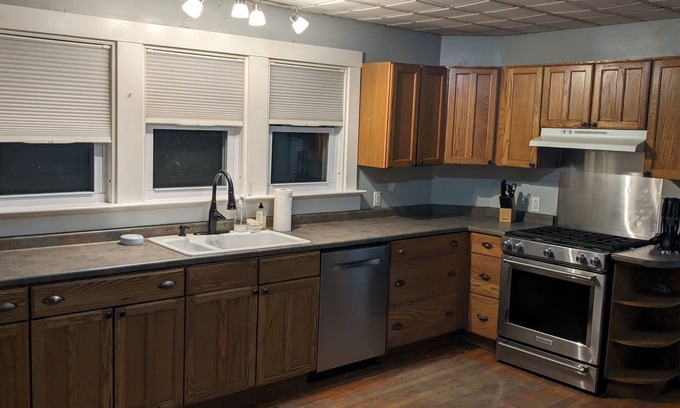 Bangor House | Bangor home minutes from airport