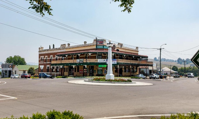 Dungog Hotel | Bank Hotel Dungog