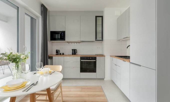 Jezyce Apartment | Barańczaka 1C | Cozy Studio | Balcony | Parking