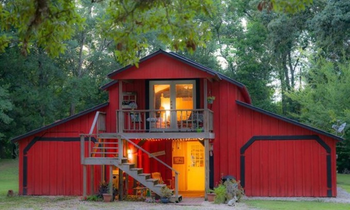 Breaux Bridge House | Barn Loft Suite with Jacuzzi Bath on Private Pond at Country Charm B&B
