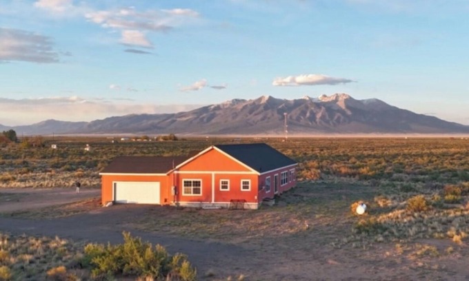 Alamosa House | Base Camp Ranch House. One-of-a-kind 3 bedroom, 4 bath house. Inside Alamosa's #1 Campground