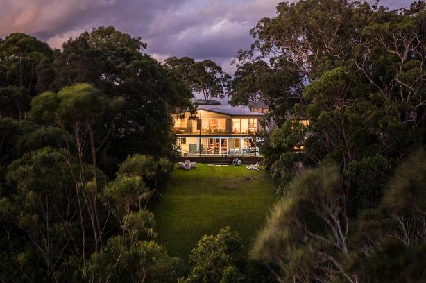 Green Point House | Bask at Green Point - Between the ocean & the lake