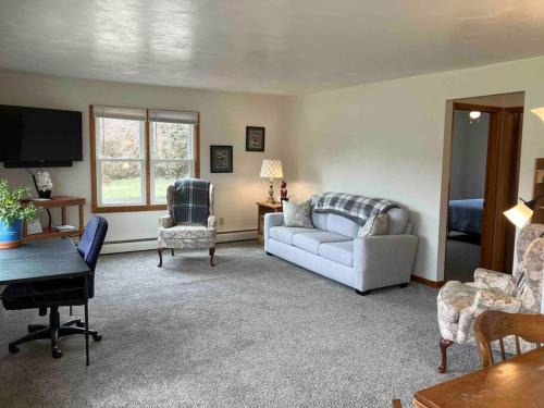 Afton Apartment | Bass Creek's Apt B Front