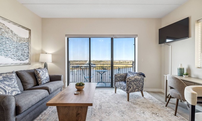 Riverwalk Apartment | Battleship Vista - Parking
