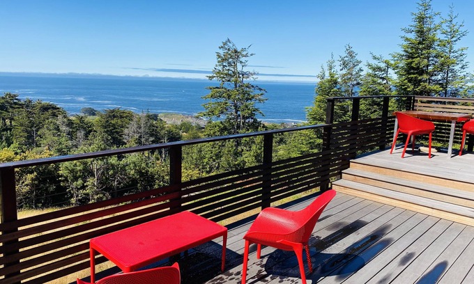 Little River House | BAUHAUS-Ocean View Mid century Modern Gem on 10 private acres
