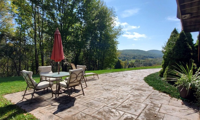 Cooperstown - Otsego Lake Apartment | Bavarian Farm Apt Immaculate 1 bdrm apt w/king bed near Cooperstown Dreams Park