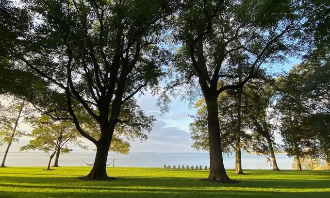 Magnolia House | Bay Cliff: Vacation on the Eastern Shore