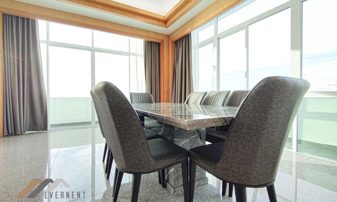 Miri Apartment | Bay Resort Penthouse by Evernent