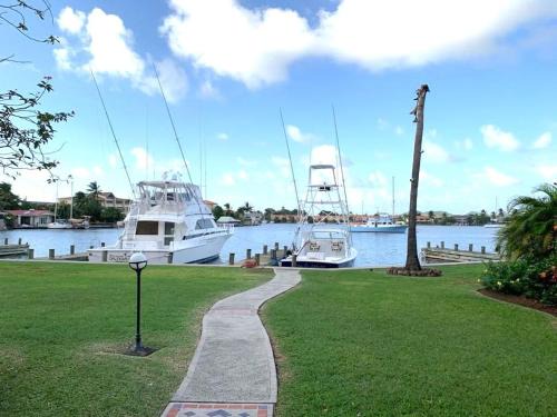 Rodney Bay House | Bay View #7 - 3 bedroom, 3,5-bath waterfront townhouse in a gated community in Rodney Bay townhouse