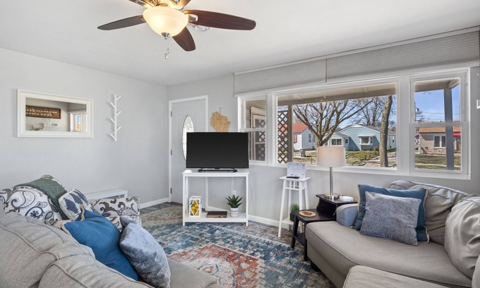 Bay View House | Bay View Gateway Retreat