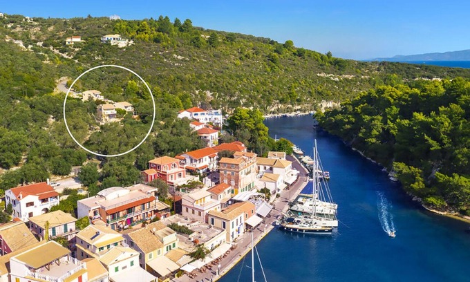 Gaios House | Bay View Mimosa Lower